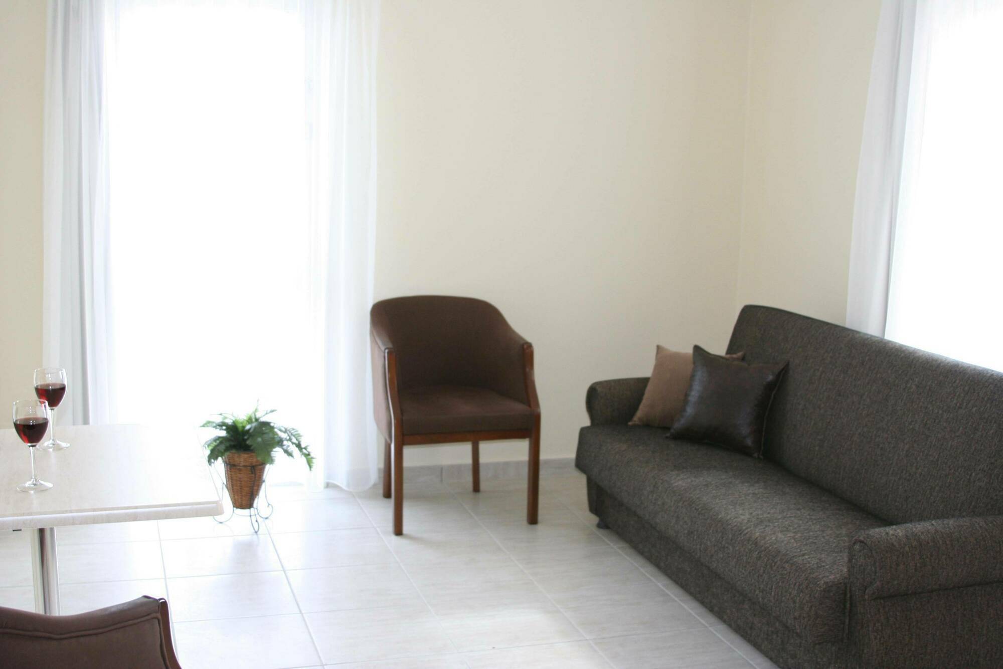 Mackenzie Beach Hotel Larnaca Phòng bức ảnh